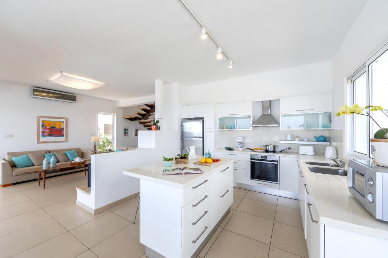 Protaras Beachfront Villa Alia Εξωτερικό φωτογραφία