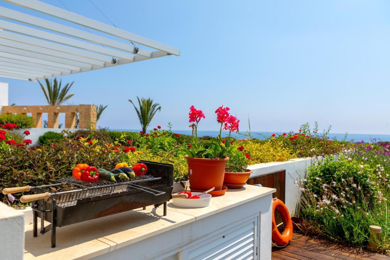 Protaras Beachfront Villa Alia Εξωτερικό φωτογραφία