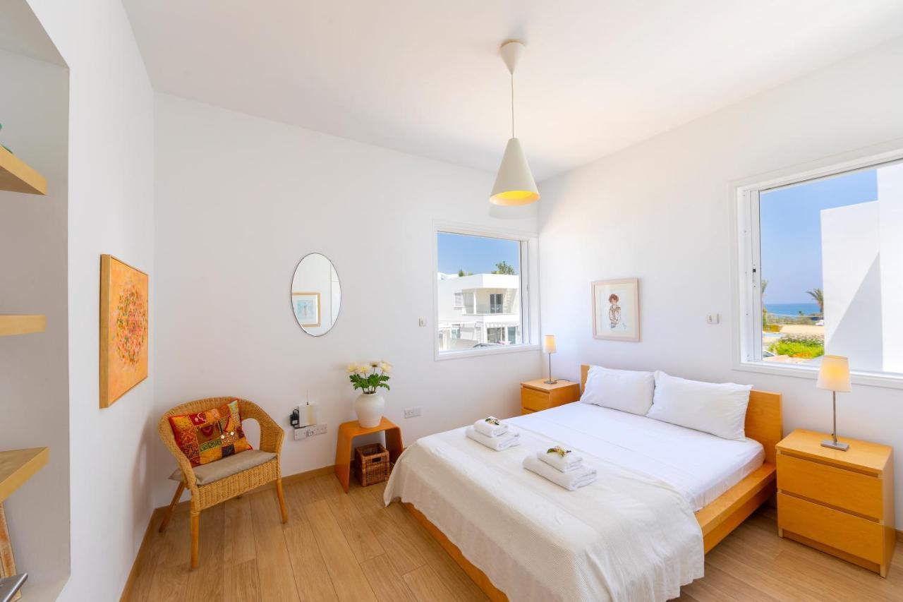 Protaras Beachfront Villa Alia Εξωτερικό φωτογραφία