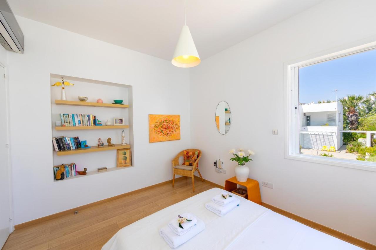 Protaras Beachfront Villa Alia Εξωτερικό φωτογραφία