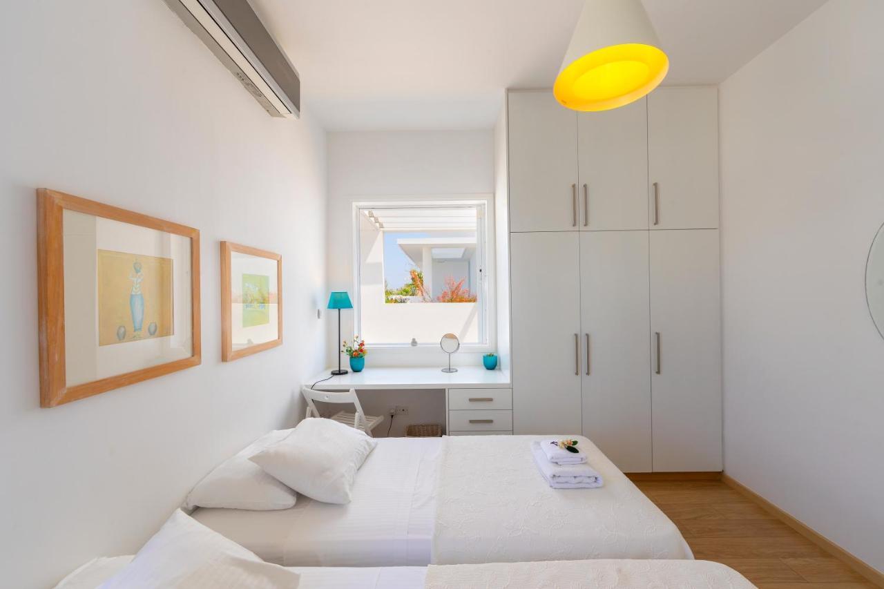 Protaras Beachfront Villa Alia Εξωτερικό φωτογραφία