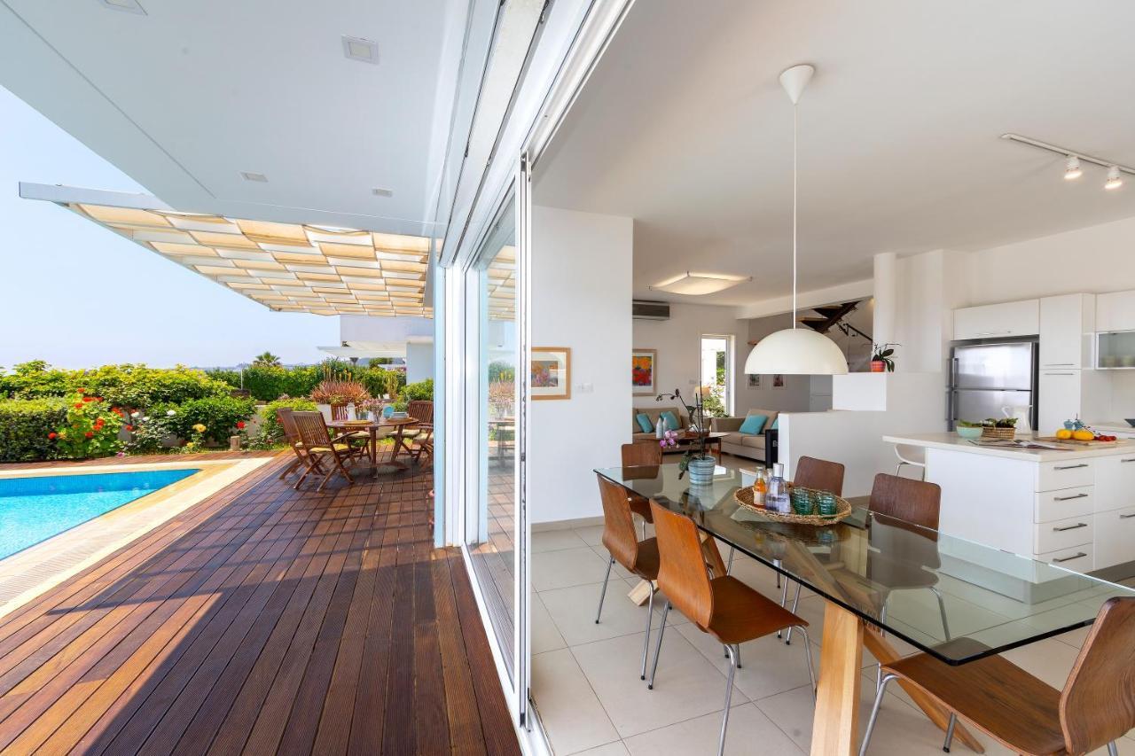 Protaras Beachfront Villa Alia Εξωτερικό φωτογραφία