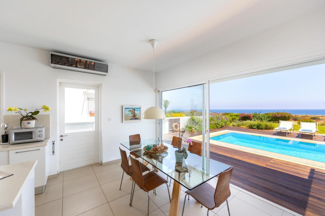 Protaras Beachfront Villa Alia Εξωτερικό φωτογραφία