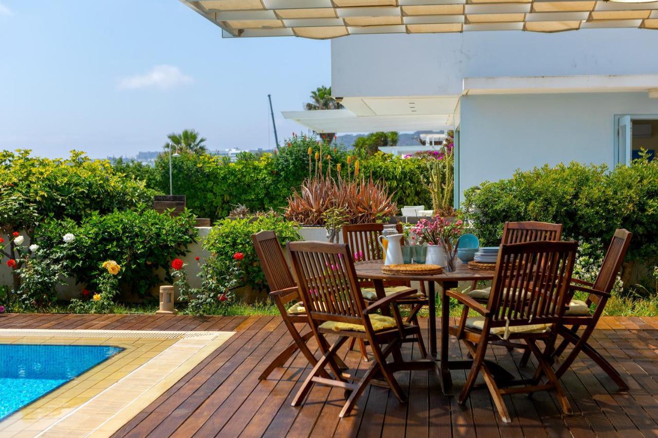 Protaras Beachfront Villa Alia Εξωτερικό φωτογραφία